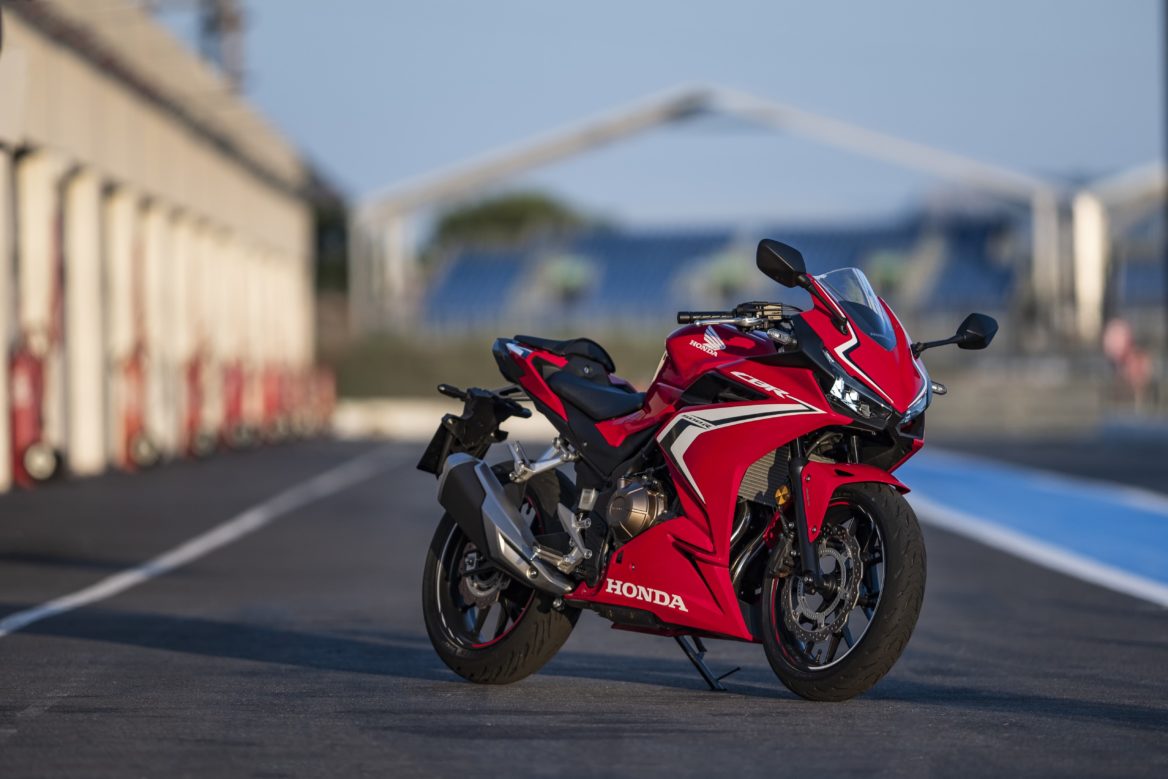Naked Middleweight Contenders The Carole Nash Irish Motorbike And
