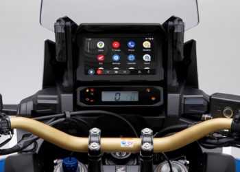 Android AutoTM integration for the CRF1100L Africa Twin Android AutoTM integration for the CRF1100L Africa Twin