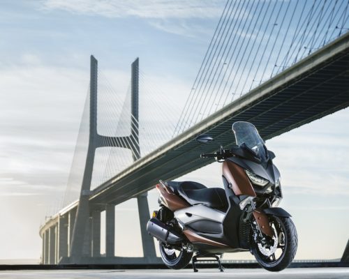 YAMAHA XMAX 300 2
